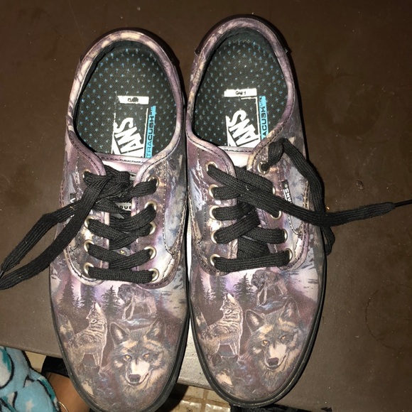 Vans wolf print shoes - Picture 5 of 8